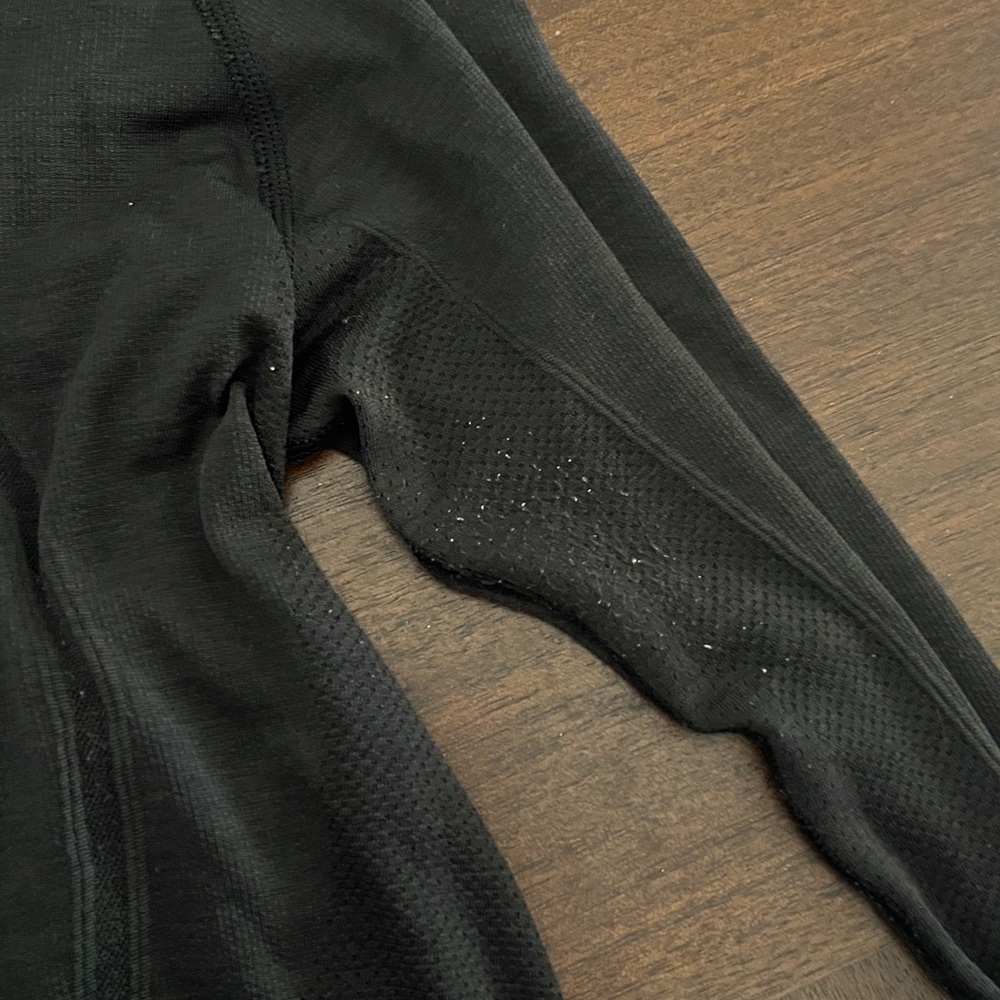 Lululemon Black Long Sleeve Athletic Top - Picture 5 of 9